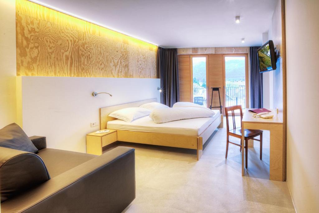 Kleinkunsthotel Натурно Номер фото